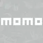 белая наклейка момо