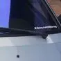 На фото белая наклейка размером 20 см